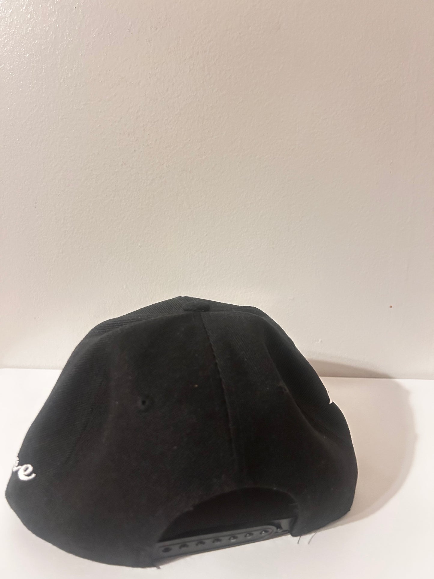 VEL Imagine Snapback Hat – Iconic Streetwear Cap