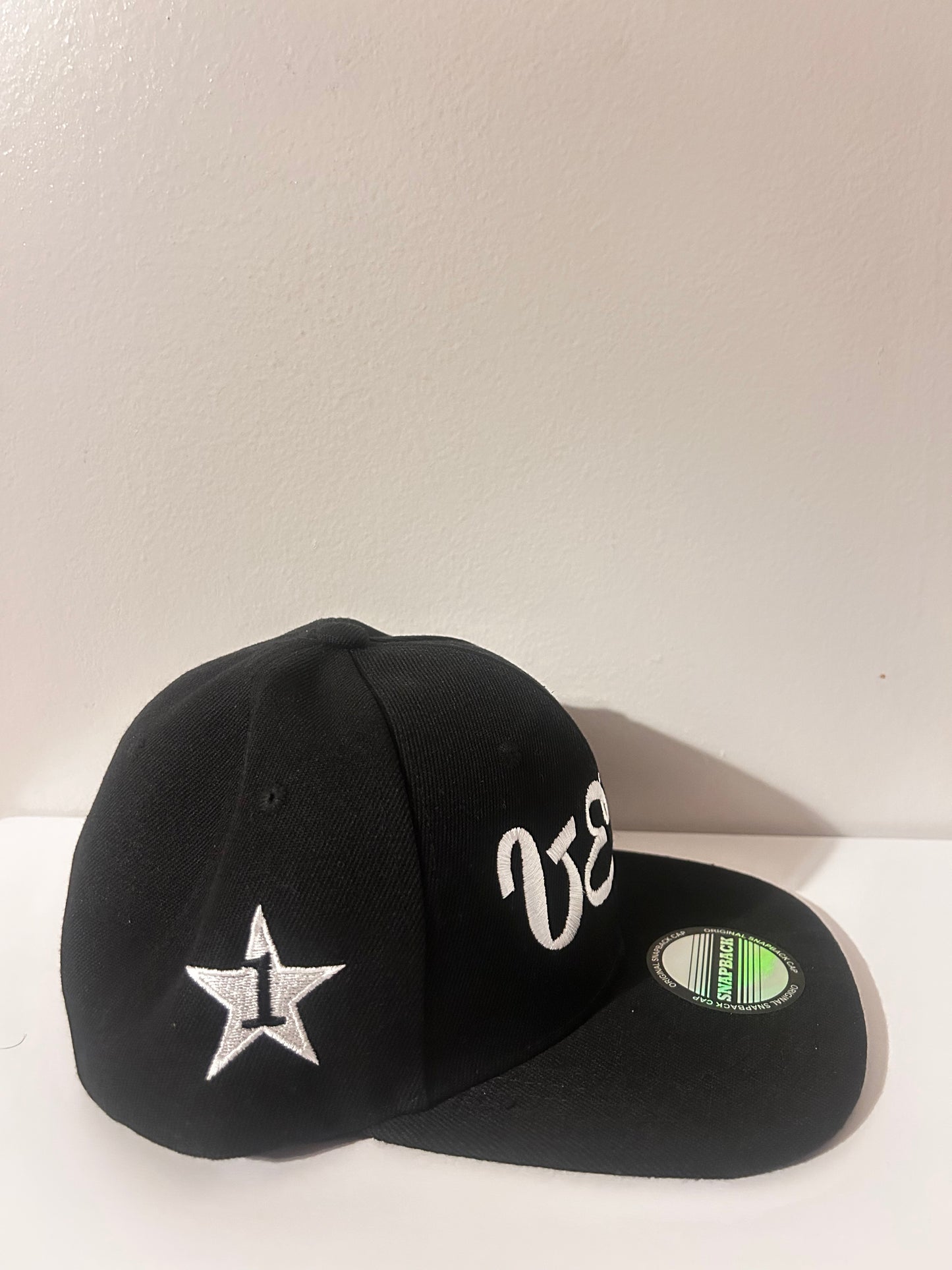 VEL Imagine Snapback Hat – Iconic Streetwear Cap